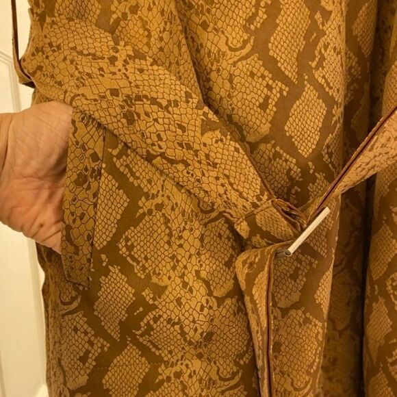 Women's Lucy Paris Chloe Snake Coat Belted Trench Size Medium EUC - Picture 6 of 10